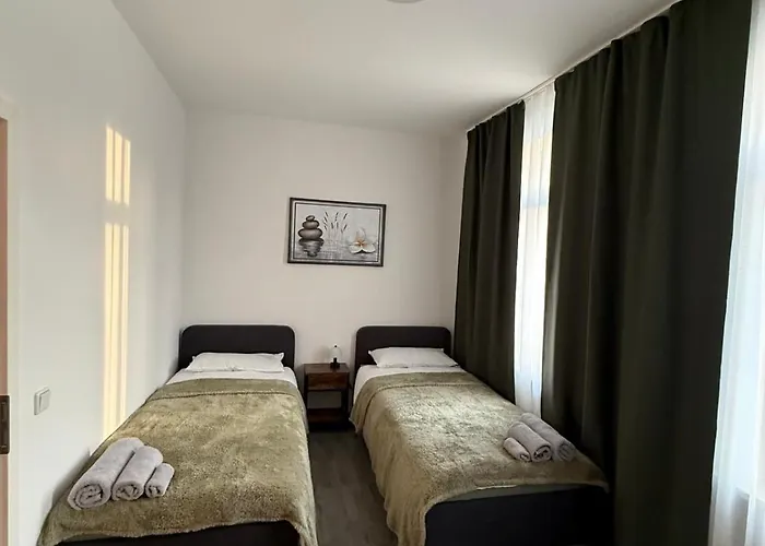 Andoniev 公寓 舍纳贝克